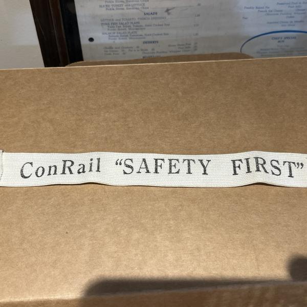 Conrail Safety First armband