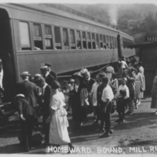 Photograph of Erie train at Mill Rift, PA