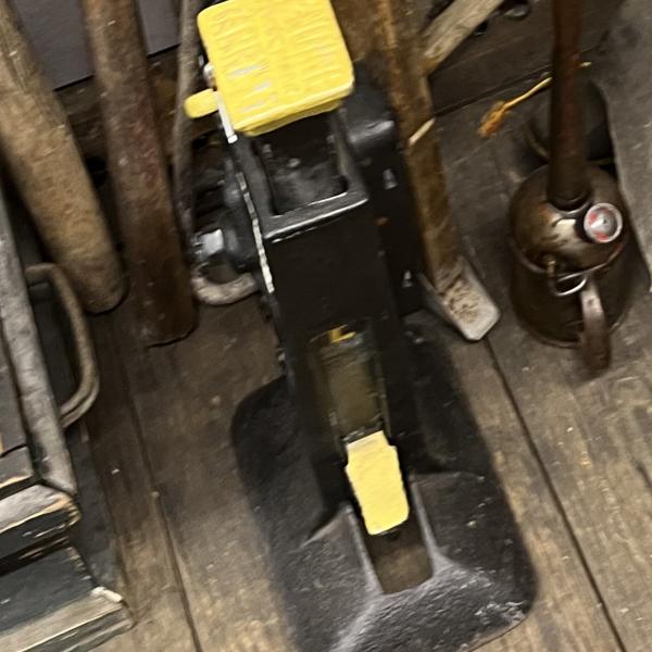 Railroad track jack