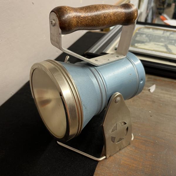 Star battery lantern, unmarked