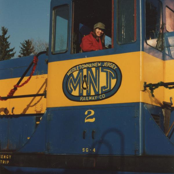 Photograph of Middletown & New Jersey Railroad 44-tonner 2 at Middletown, NY, March 13, 1992