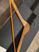 Pullman clothes hanger